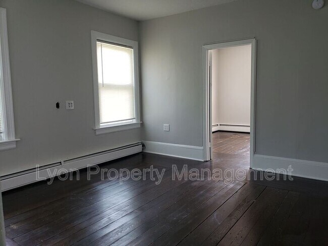 Building Photo - 107-109 Burgess Ave