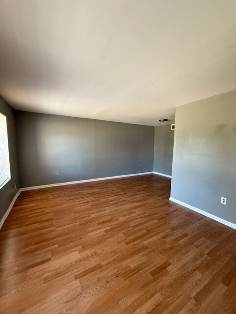 Building Photo - Charming 1-Bedroom Apartment with Water Included!