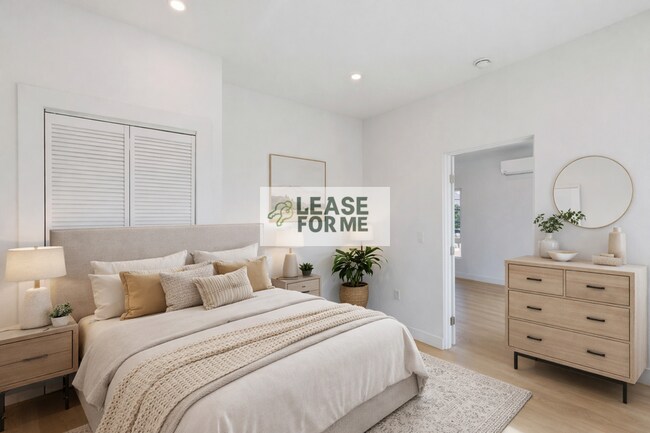 Building Photo - 8959 Hargis St