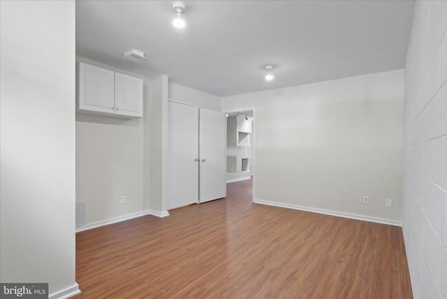 Building Photo - 2208 Cartwright Pl