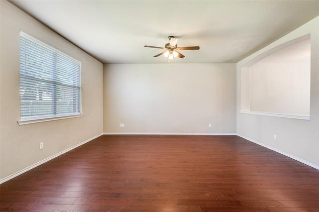 Building Photo - 2033 Meadow View Dr