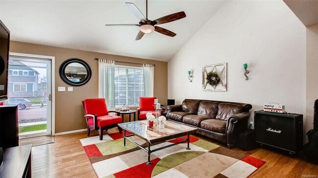 Building Photo - Charming Open Floor Plan Home