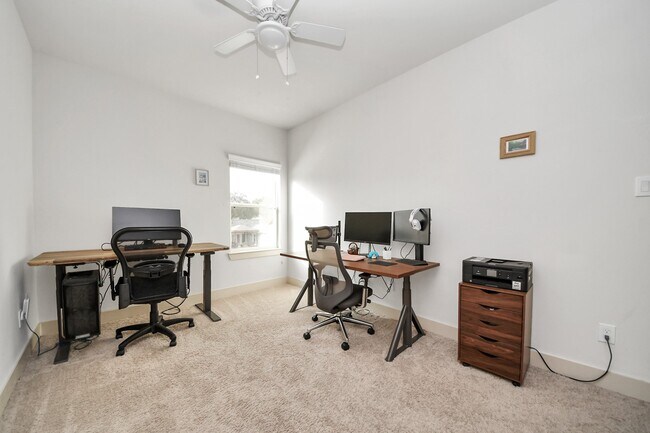 Building Photo - 9448 Kerrwood Ln