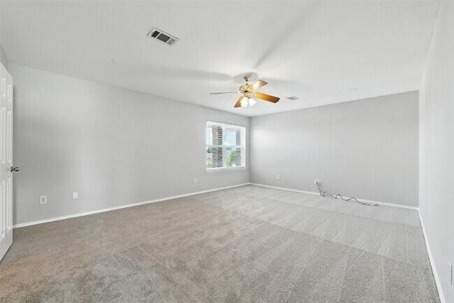 Building Photo - 7000 Snowy Owl St
