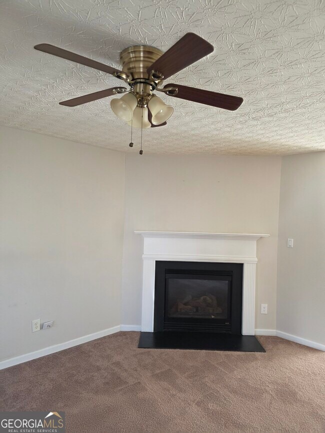 Building Photo - 387 Spring Walk Trce