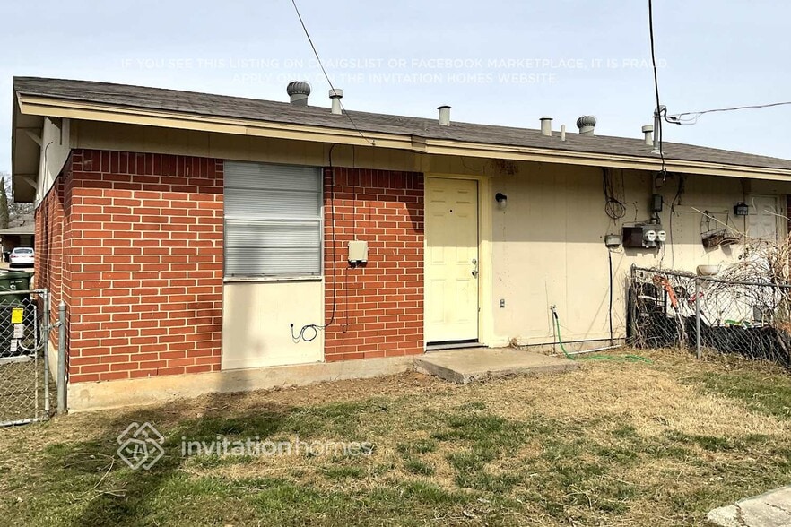 Building Photo - 2212 Lavern St