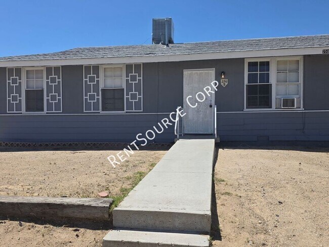 Primary Photo - 250 Juniper St