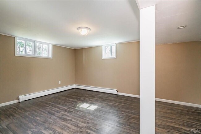 Building Photo - 101 Terrace Cir
