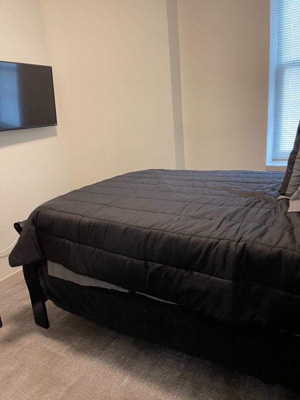 Building Photo - 1417 W9th St