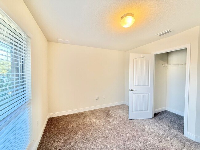 Building Photo - 4-Bedroom All-Brick Home - Whisper Creek