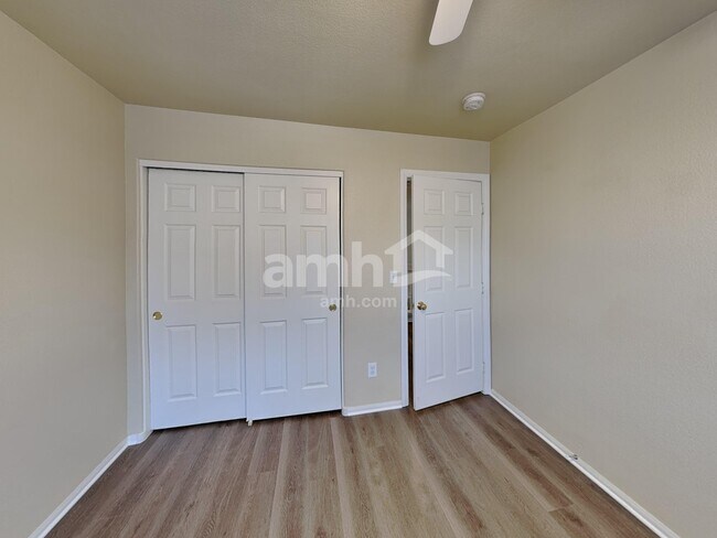 Building Photo - 1335 Milldale Ct