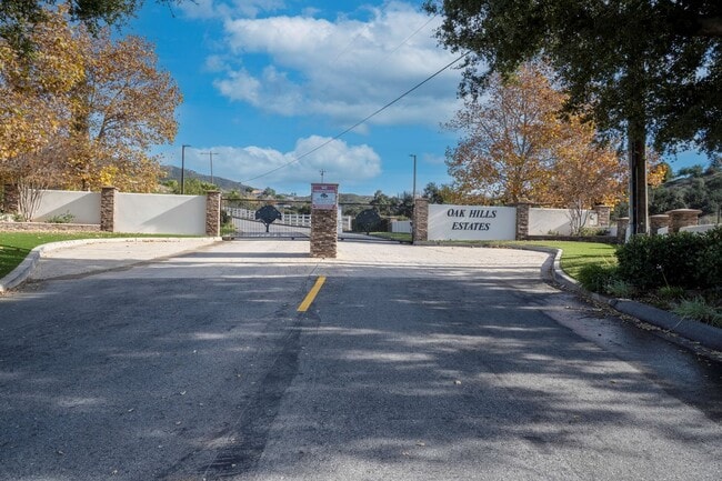 Building Photo - Brand-New Single-Story 2-Bedroom Guest House in Calimesa!