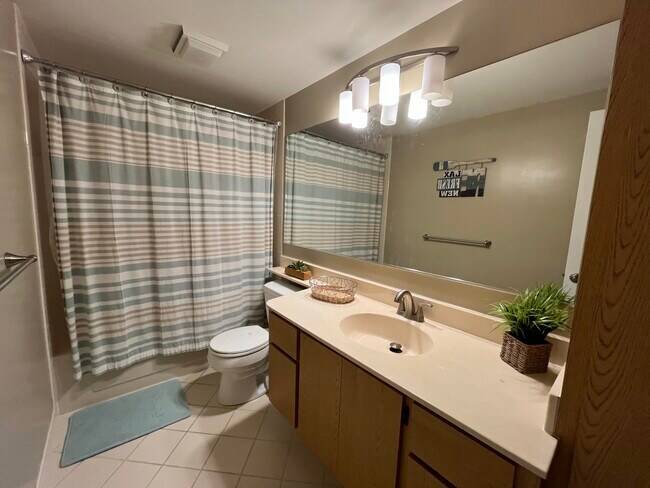 Building Photo - 7510 75th Way