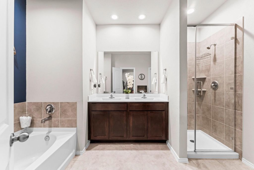 Building Photo - 3525 Pearl Mill Ln