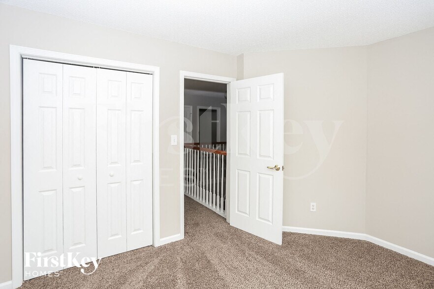 Building Photo - 6616 White Mist Ln