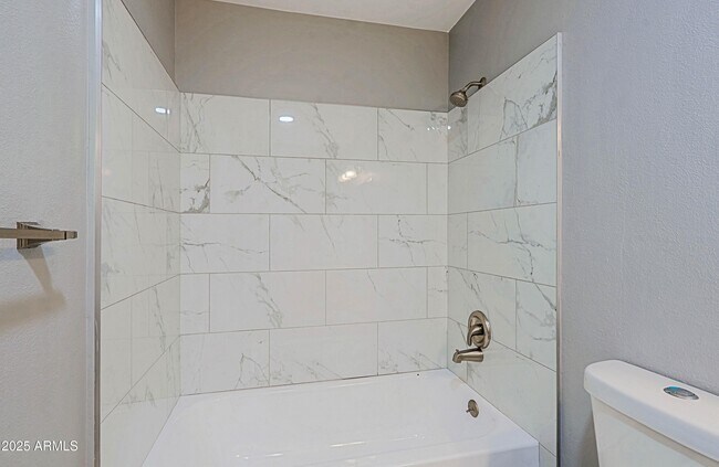 Building Photo - 8402 E Coronado Rd