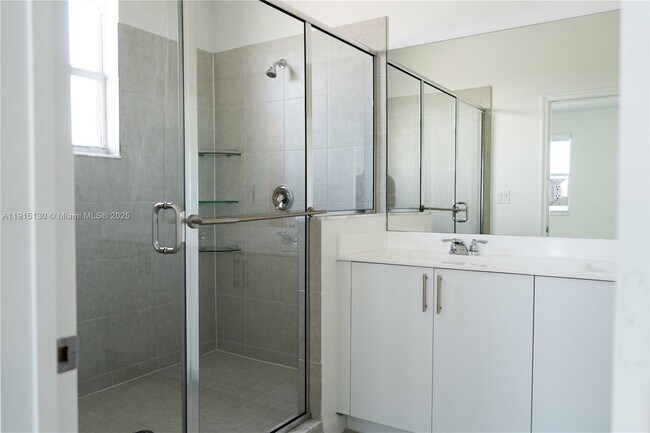 Building Photo - 16144 SW 148th Pl