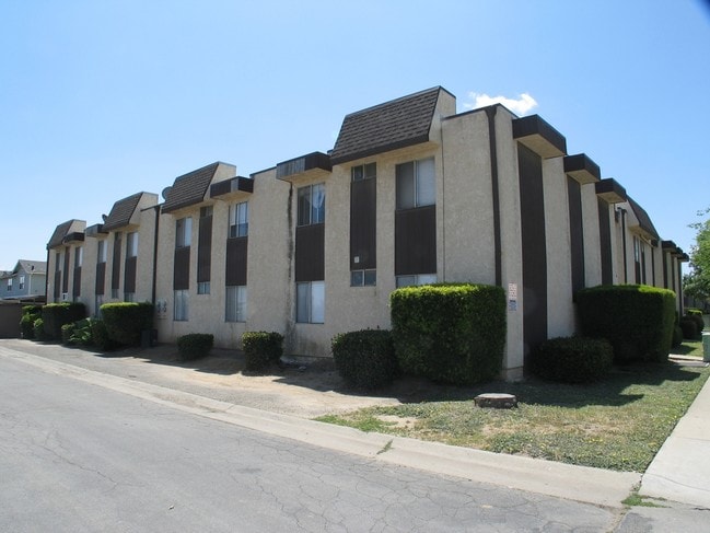 Primary Photo - Lolita Apartments