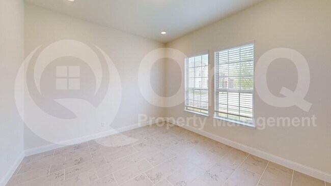 Building Photo - 333 ELK Dr