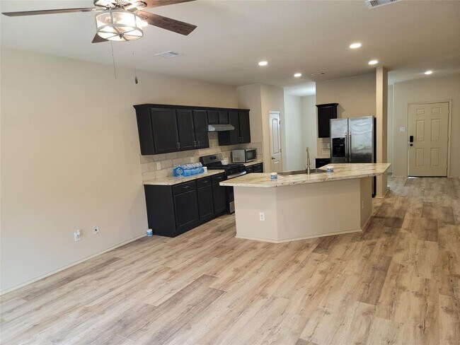 Building Photo - 20211 Louetta Reach Dr
