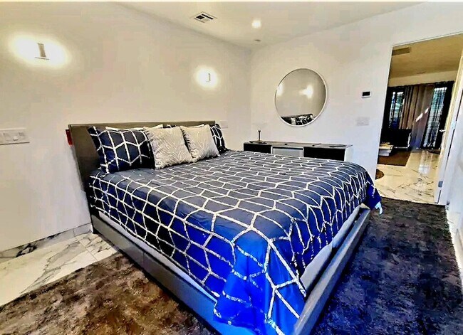 Building Photo - 474 S Calle Encilia