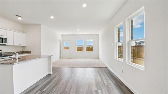 Building Photo - 2112 Prairie Ln