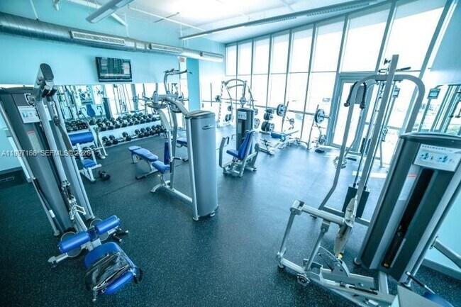 Building Photo - 888 Biscayne Blvd