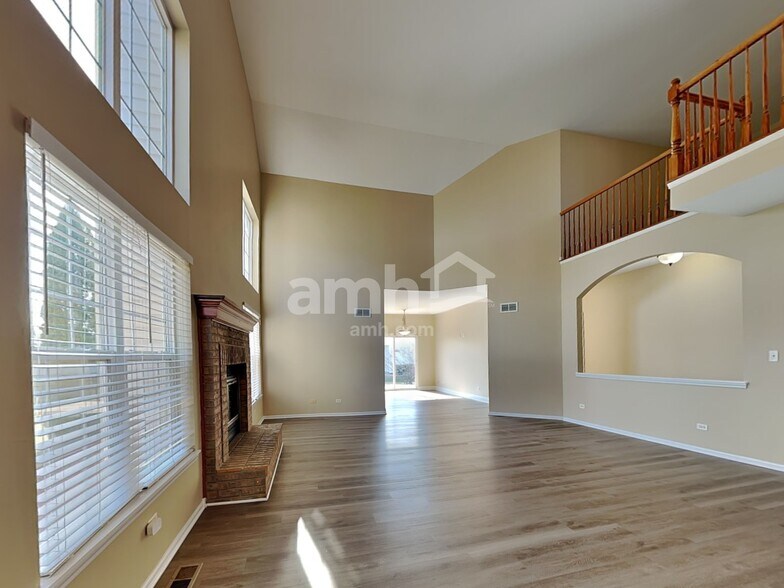 Building Photo - 23009 Birch Ct