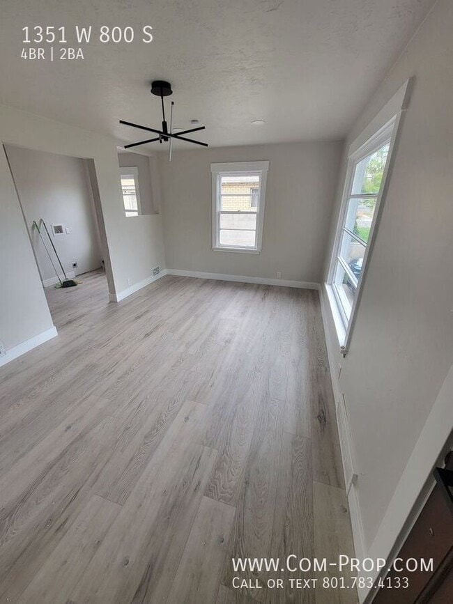 Building Photo - 1351 W 800 S