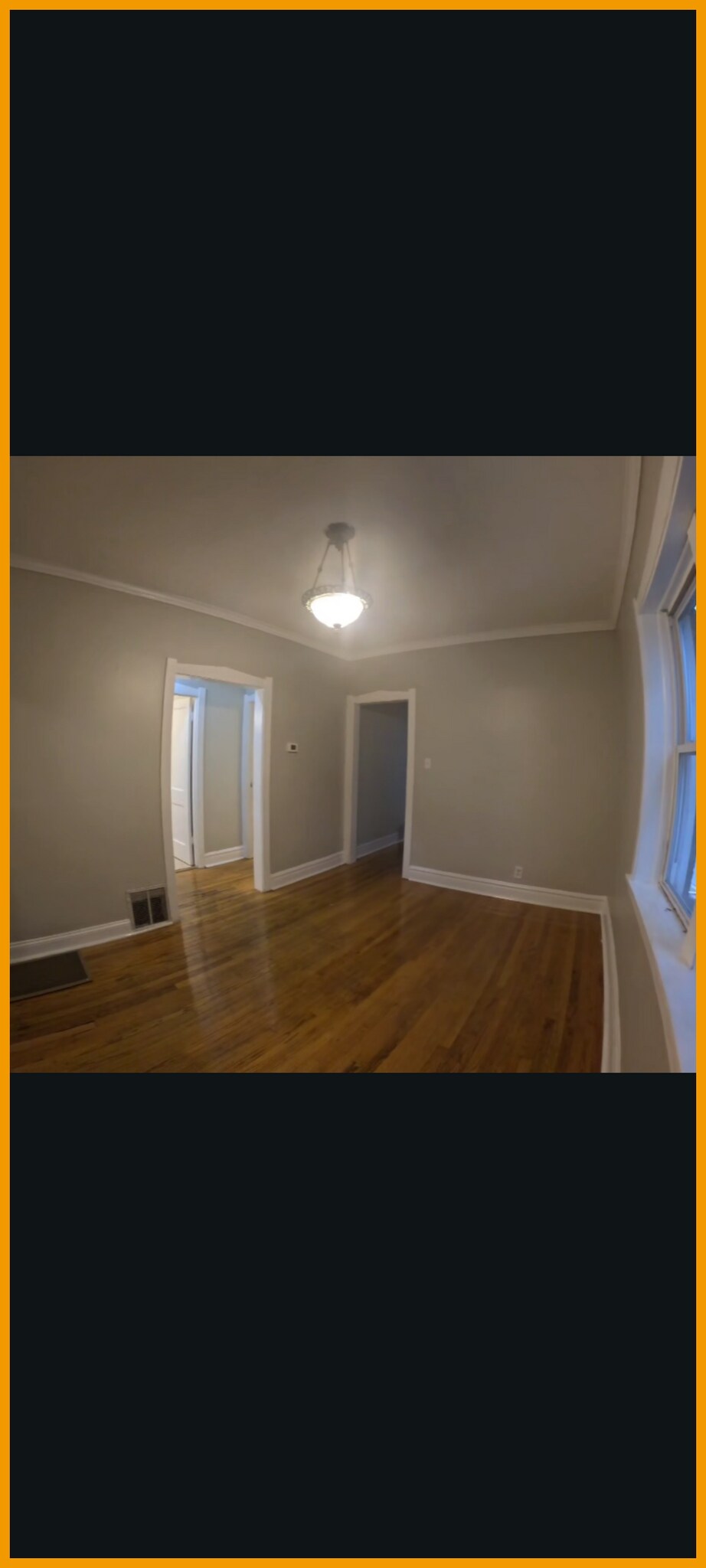 Dining R6 - 1700 N Meade Ave