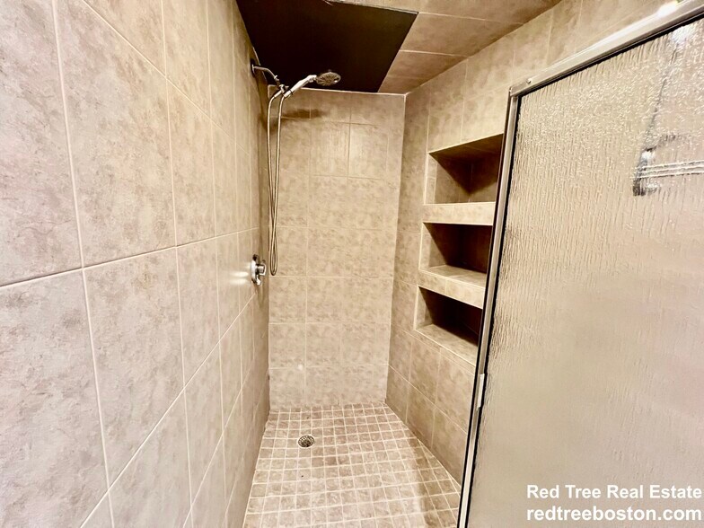 Building Photo - 108 Myrtle St