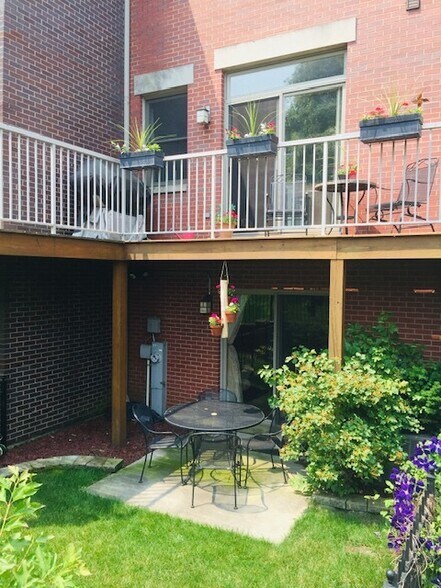 Building Photo - 556 E 32nd St