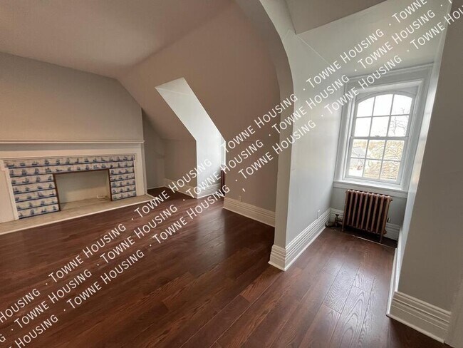 Building Photo - 479 Delaware Ave