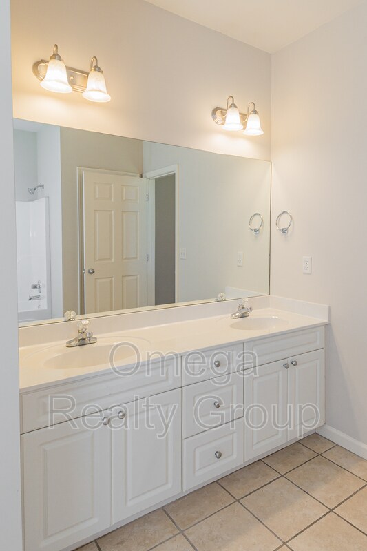 Building Photo - 1020 Washington Dr