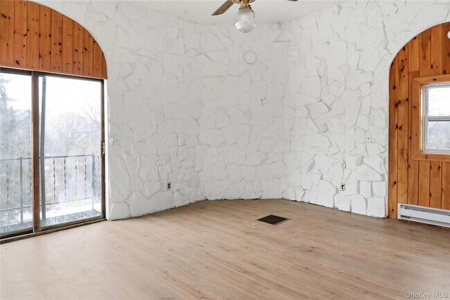 Building Photo - 378 Broadway