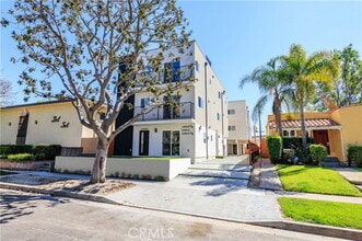 Building Photo - 10812 Hesby St