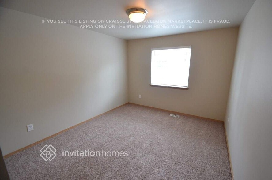 Building Photo - 4200 176th Pl NE