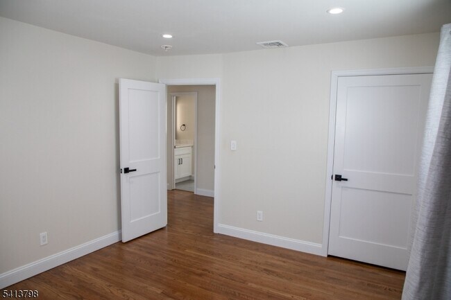 Building Photo - 711 Brooklyn Ave