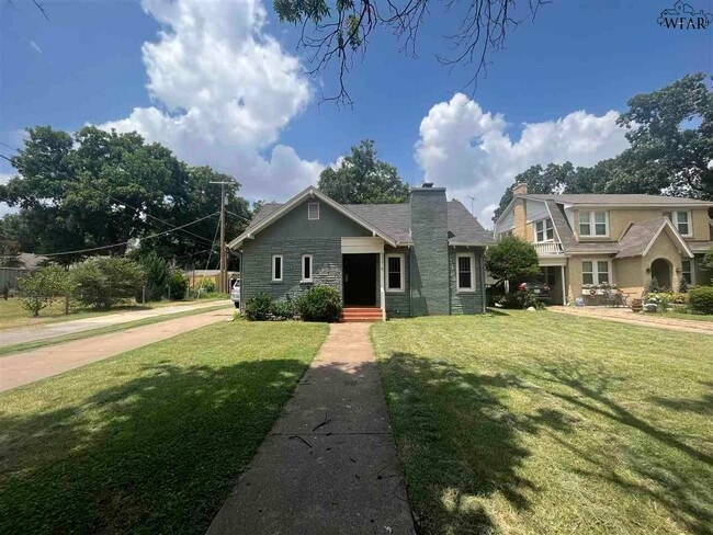 Primary Photo - 3216 Milby Ave