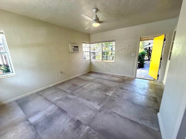 Building Photo - 304 Ocean Breeze