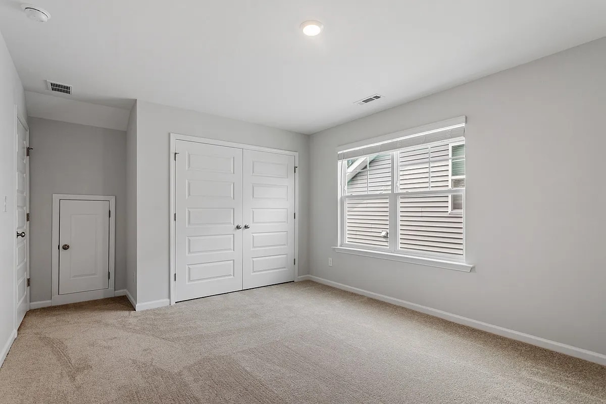 Building Photo - 209 Meadowbark Bnd