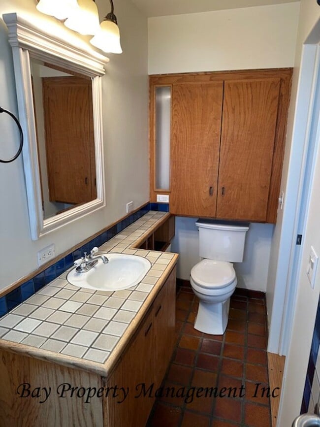 Building Photo - Charming 3 bedroom 2 bath home in South Sa...