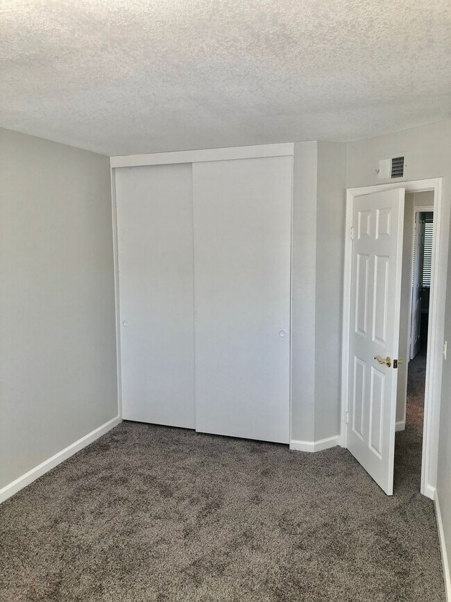 Building Photo - Charming 4-Bedroom, 3-Bath