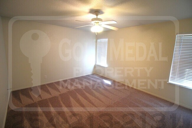 Building Photo - 4302 Hank Dr