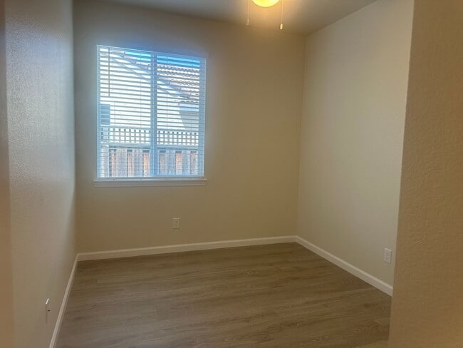 Building Photo - Totally Renovated 3 bdrm 2 bath in Vacaville