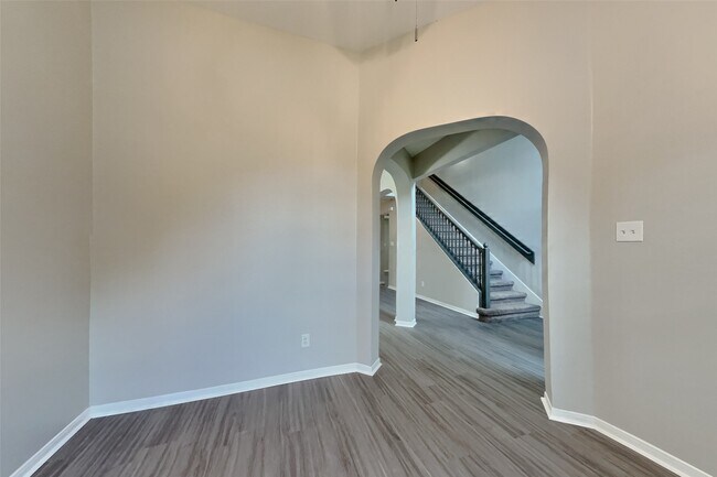 Building Photo - 1622 Sandy Park Dr