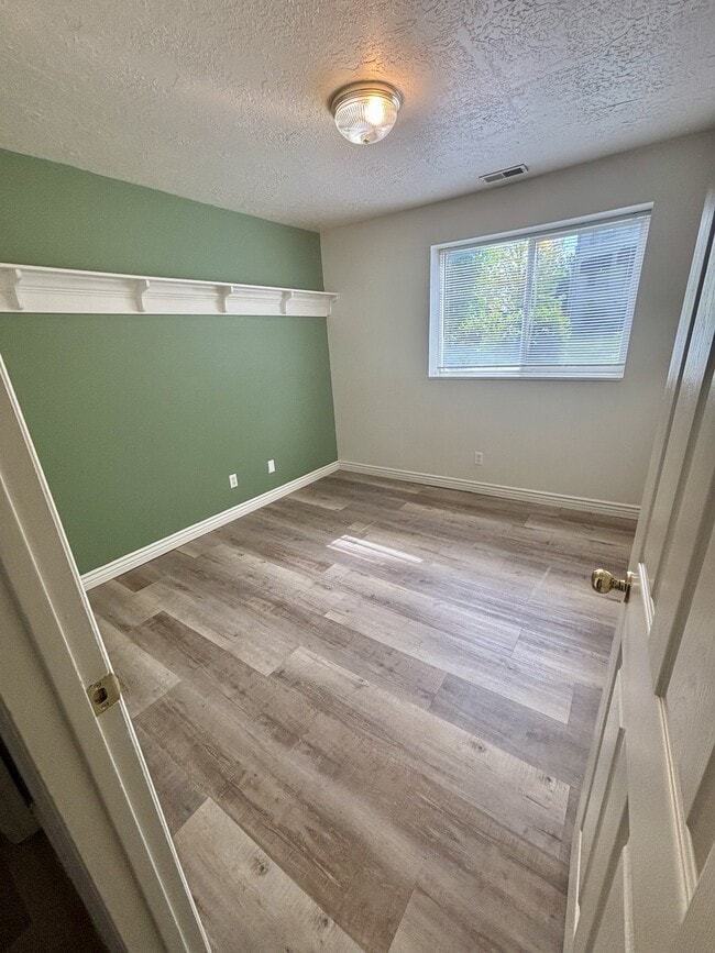 Building Photo - 215 S 1050 W