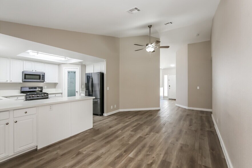 Building Photo - 5908 Cherry Falls Ct