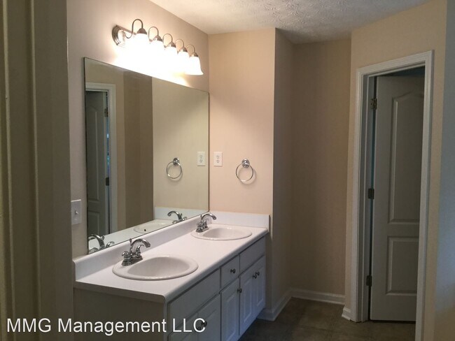 Building Photo - 4 br, 3 bath House - 339 Jefferson Walk Ci...