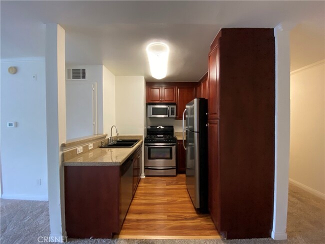 Building Photo - 5515 Canoga Ave